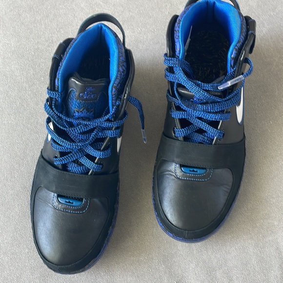 Lebron 6 Men’s Nike’s - Picture 2 of 4